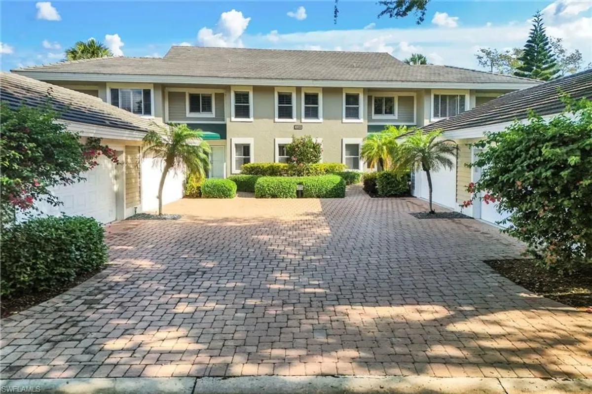 Property Slideshow image 1 of 37 | 3280 crossings ct 21, Bonita Springs, FL, 34134
