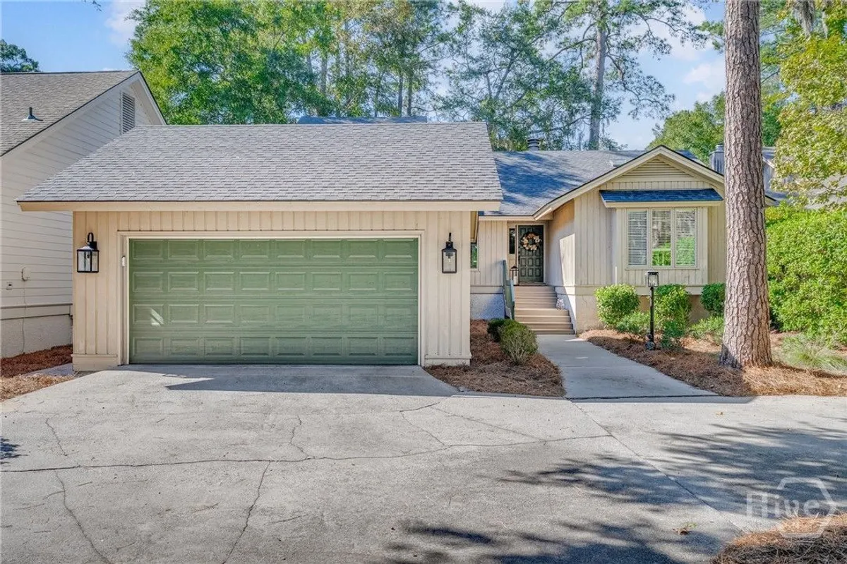 Property Slideshow image 1 of 35 | 402 willeford dr, Savannah, GA, 31411