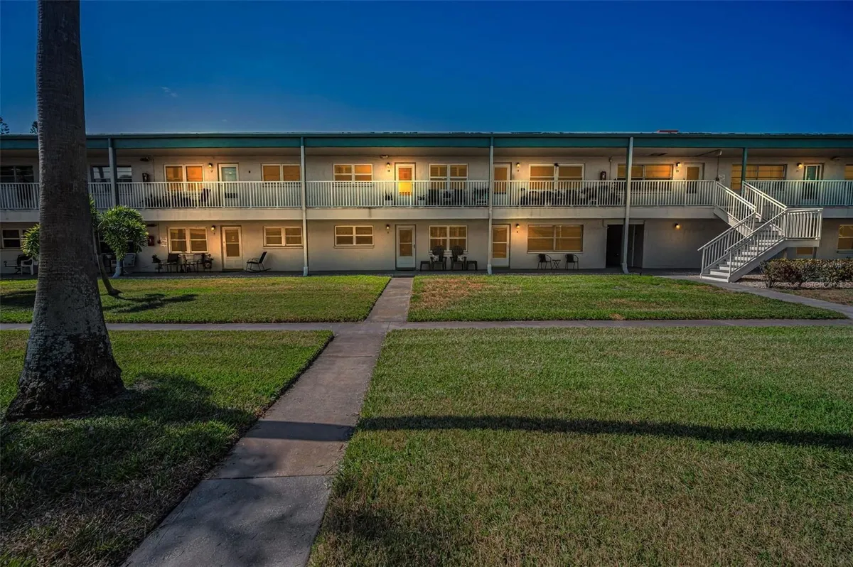 Property Slideshow image 1 of 53 | 5216 81st st 5, St Petersburg, FL, 33709