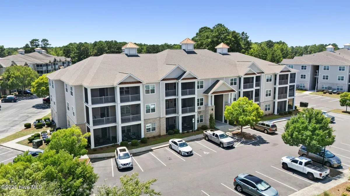 Property Slideshow image 1 of 49 | 395 s crow creek dr 1624, Calabash, NC, 28467