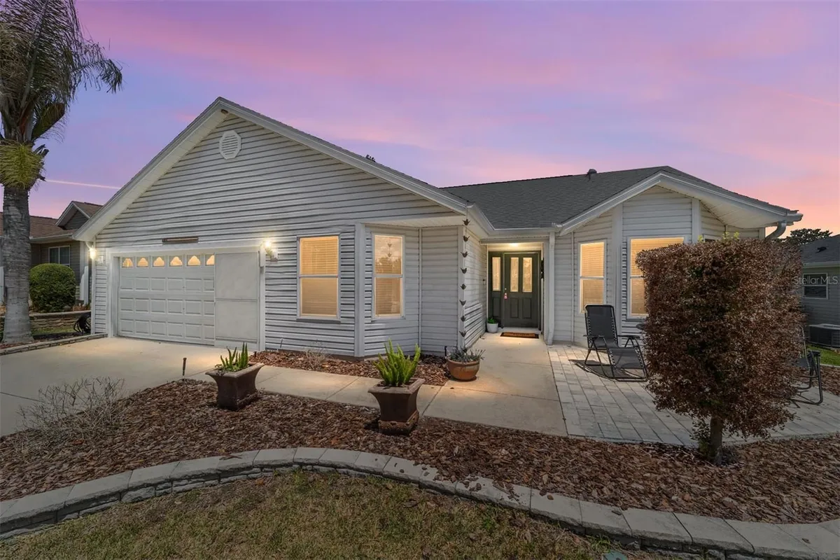 Property Slideshow image 1 of 47 | 17869 se 86th auburn ave, The Villages, FL, 32162