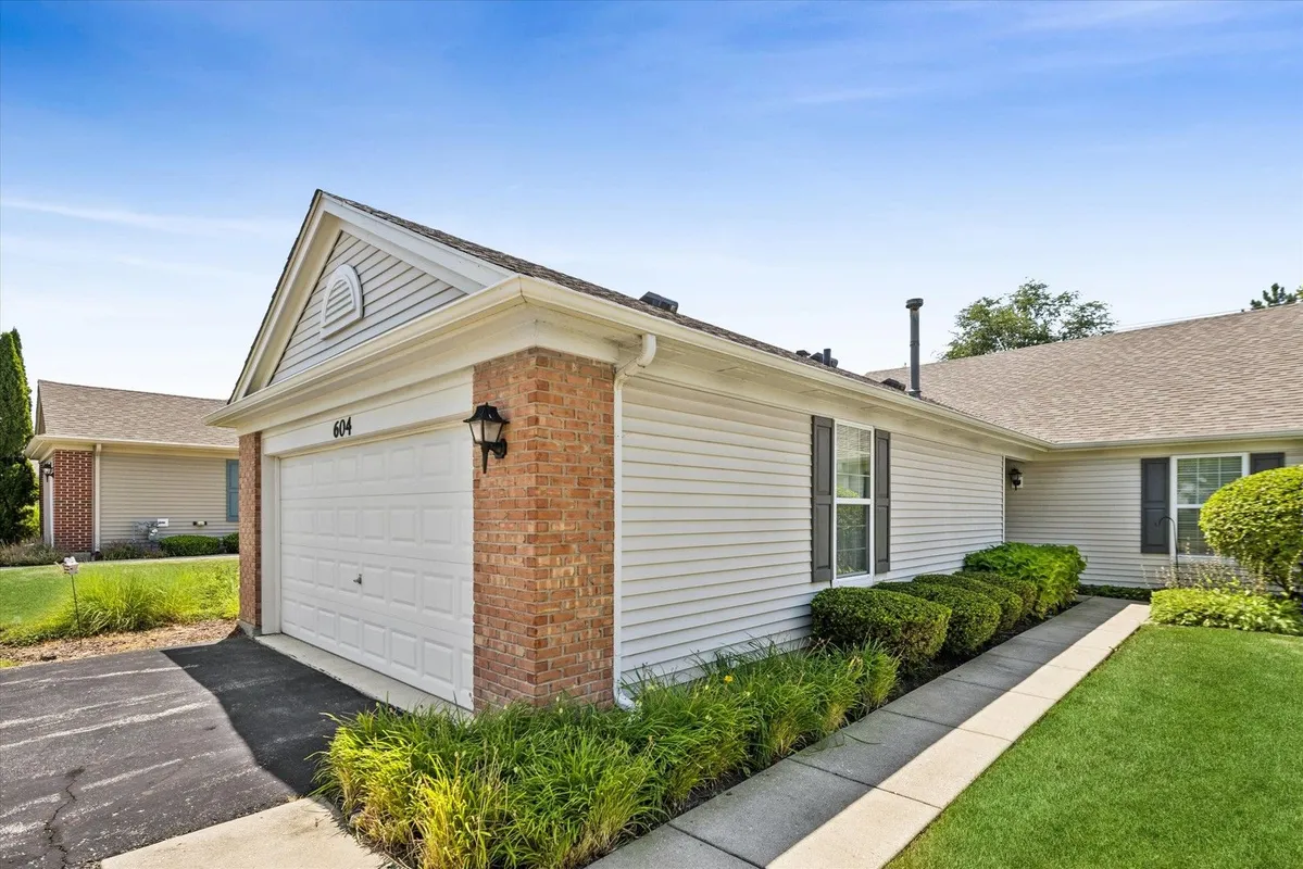 Property Slideshow image 1 of 17 | 604 s curran rd, Round Lake, IL, 60073