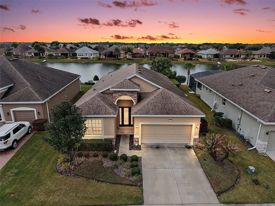 Property Slideshow image 1 of 51 | 8321 bridgeport bay cir, Mount Dora, FL, 32757