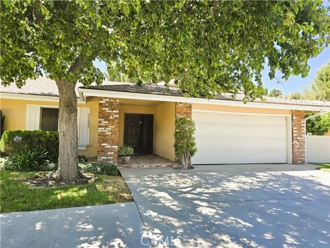 Property Slideshow image 1 of 37 | 26487 fairway cir, Newhall, CA, 91321