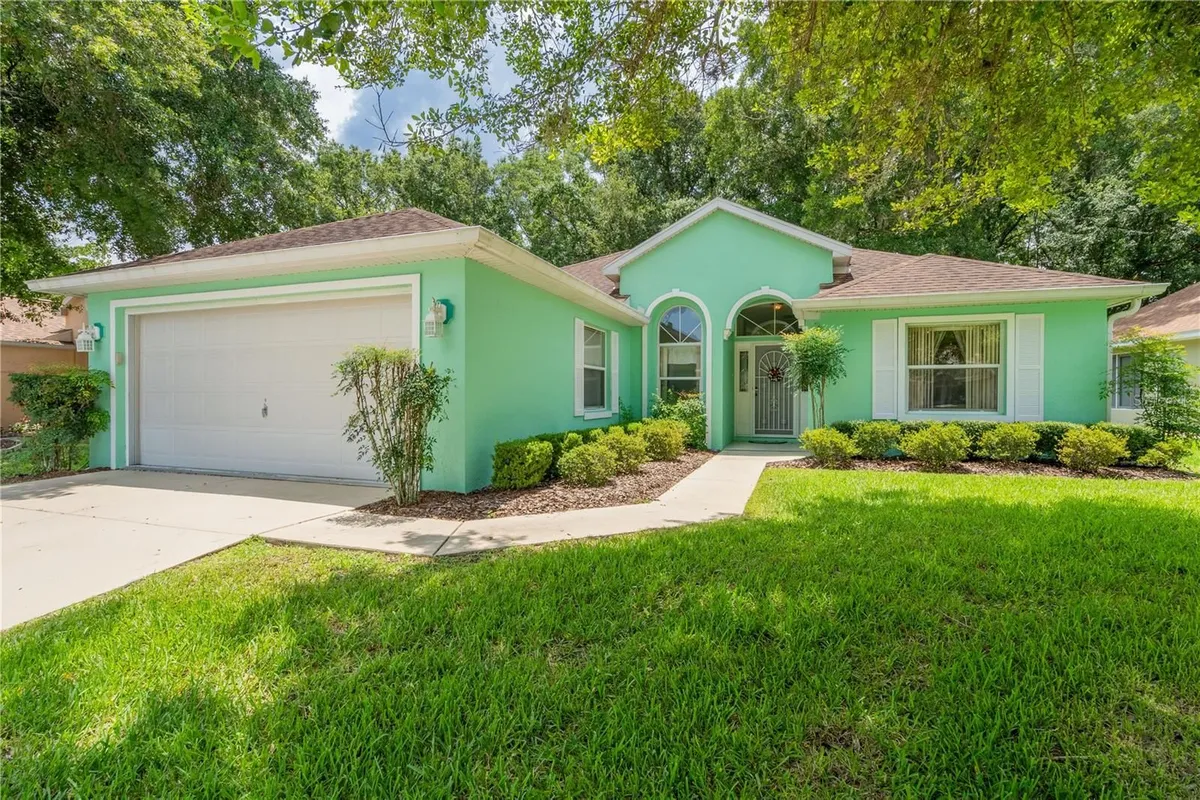 Property Slideshow image 1 of 50 | 10971 sw 69th cir, Ocala, FL, 34476