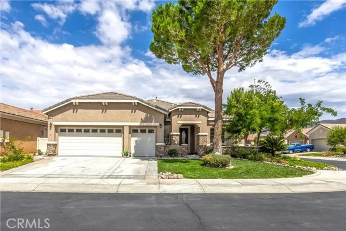 Property Slideshow image 1 of 35 | 10041 el dorado, Apple Valley, CA, 92308