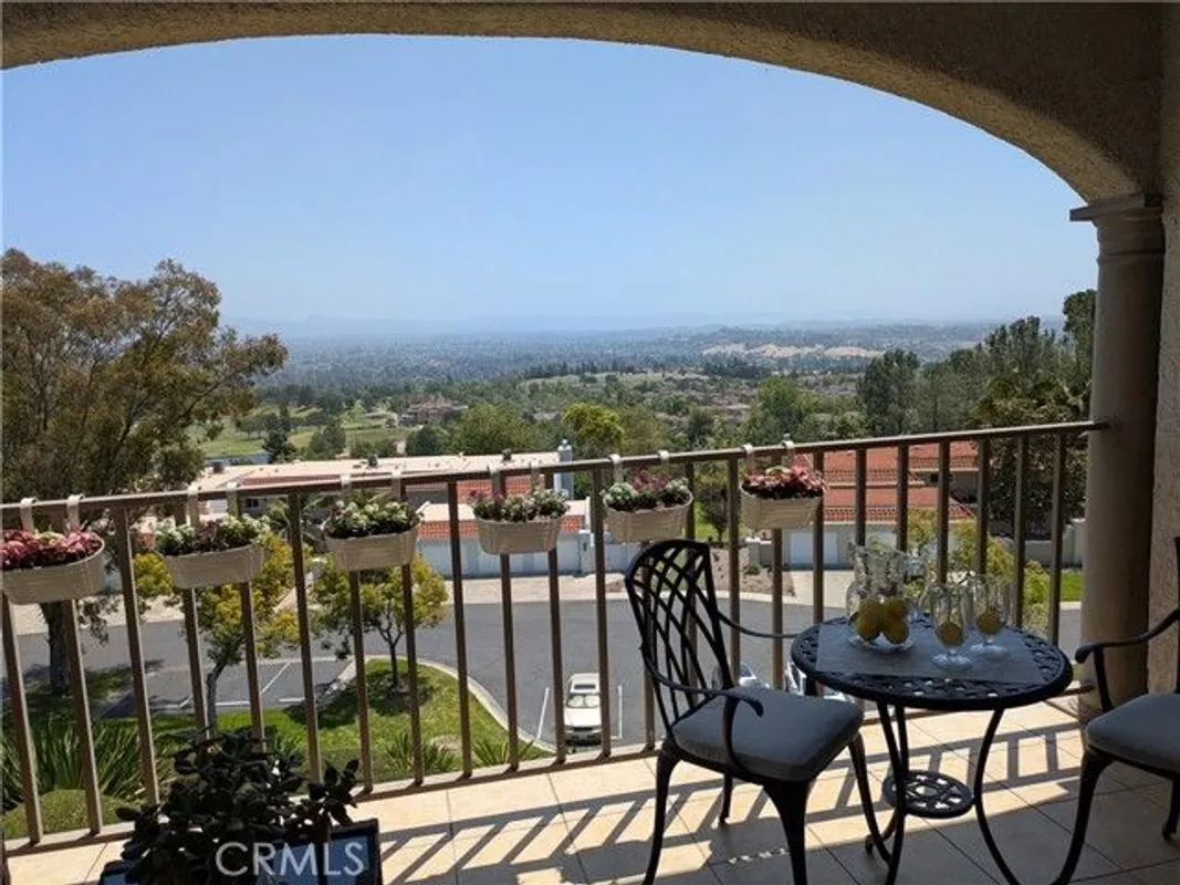 Property Slideshow image 1 of 58 | 4026 calle sonora este 3b, Laguna Woods, CA, 92637