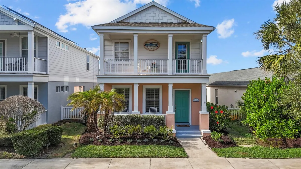 Property Slideshow image 1 of 52 | 12520 shimmering oak cir, Venice, FL, 34293