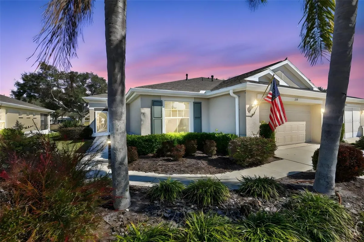 Property Slideshow image 1 of 61 | 2119 grantham greens dr, Sun City Center, FL, 33573