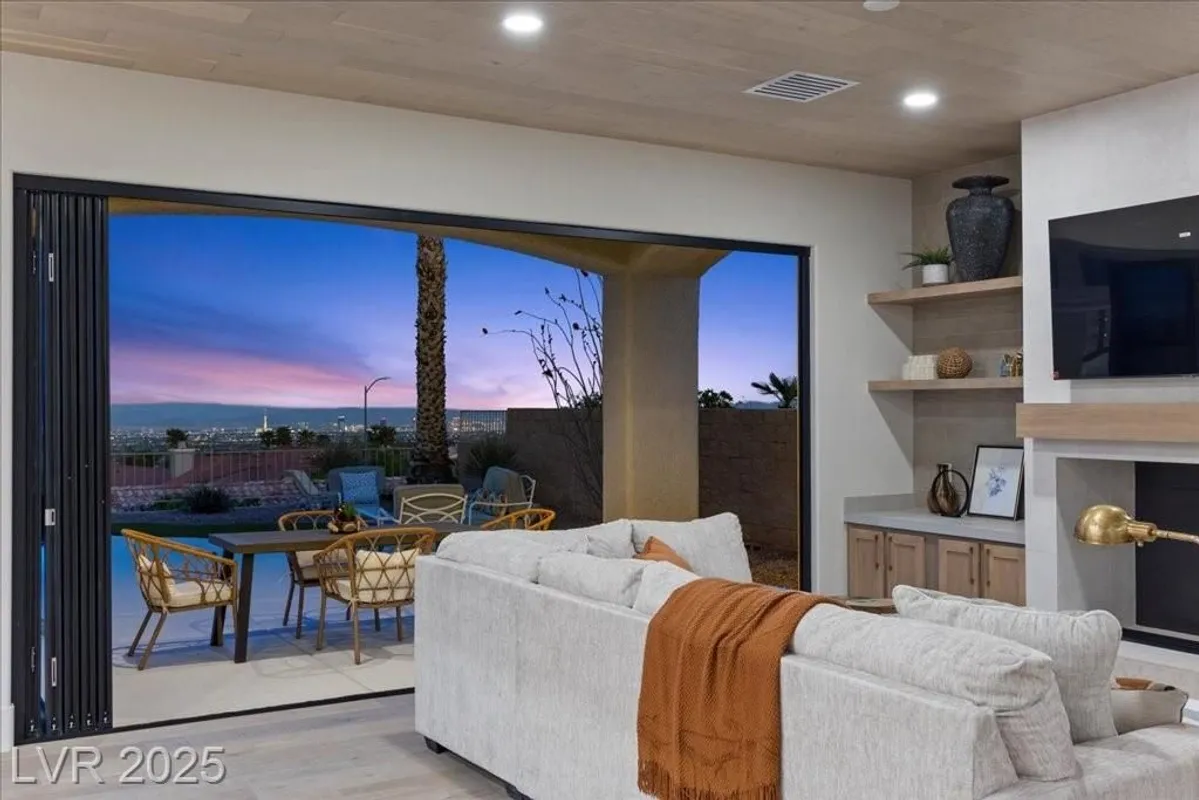 Property Slideshow image 1 of 78 | 2508 faiss dr, Las Vegas, NV, 89134