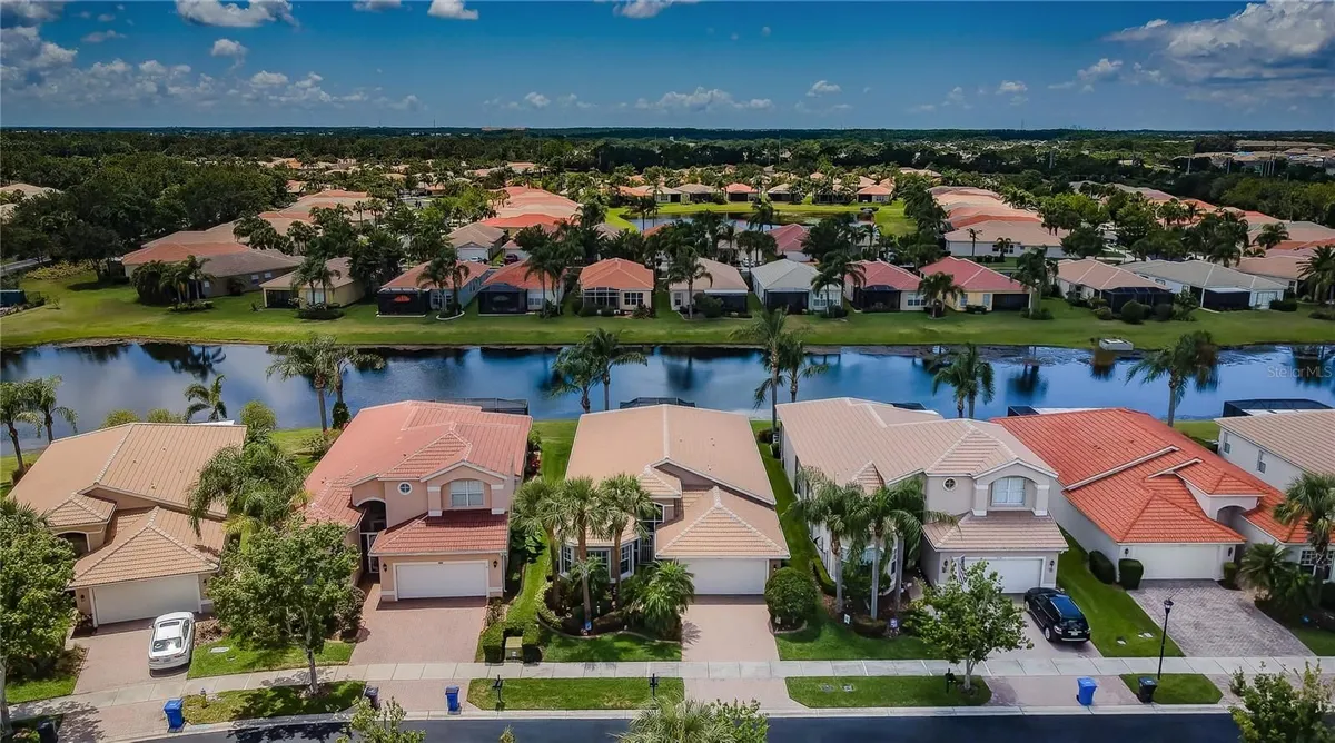 Property Slideshow image 1 of 96 | 4918 sandy brook cir, Wimauma, FL, 33598