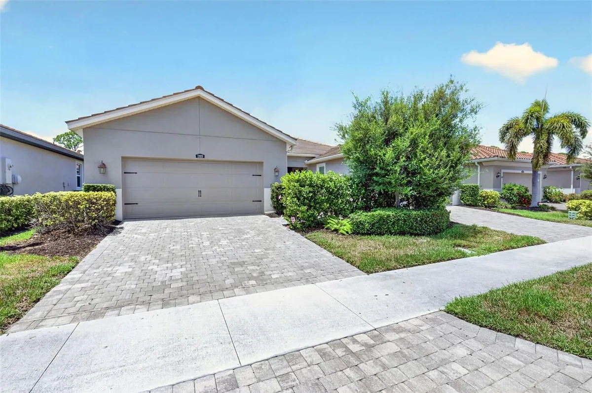 Property Slideshow image 1 of 75 | 12020 tapestry ln, Venice, FL, 34293