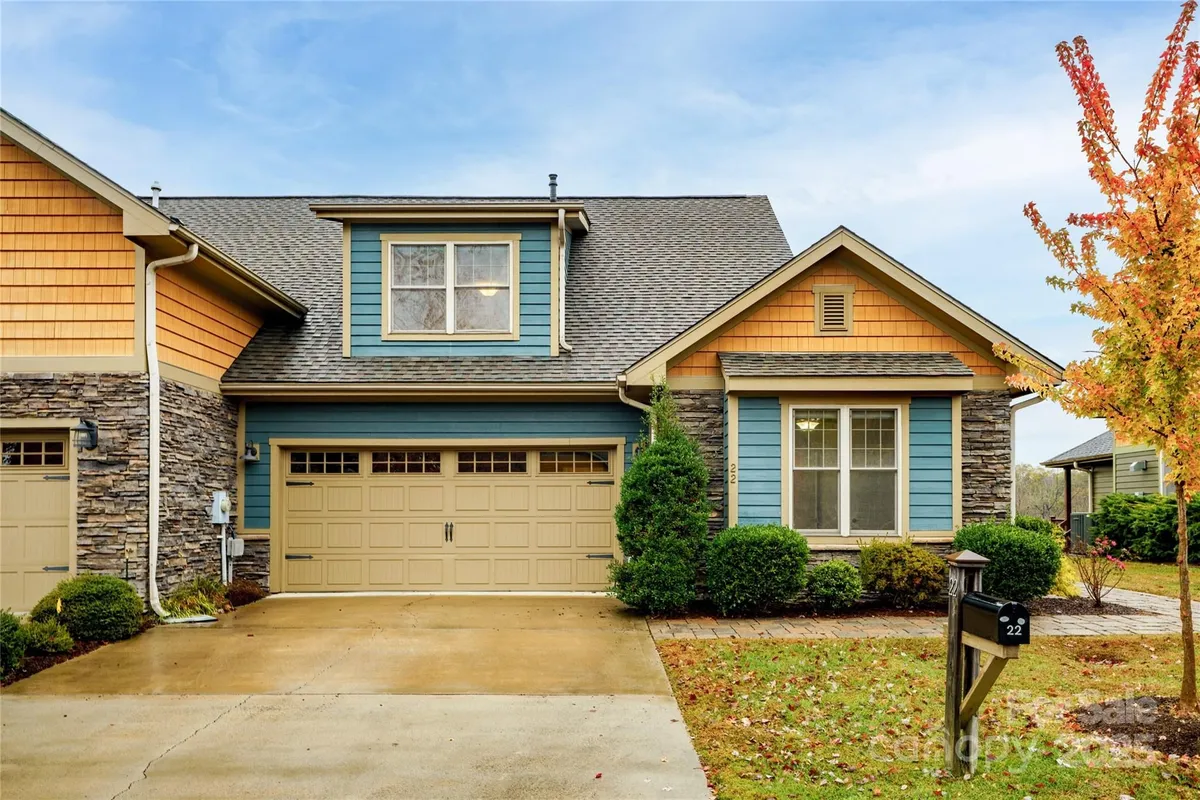 Property Slideshow image 1 of 41 | 22 craftsman view dr, Asheville, NC, 28804