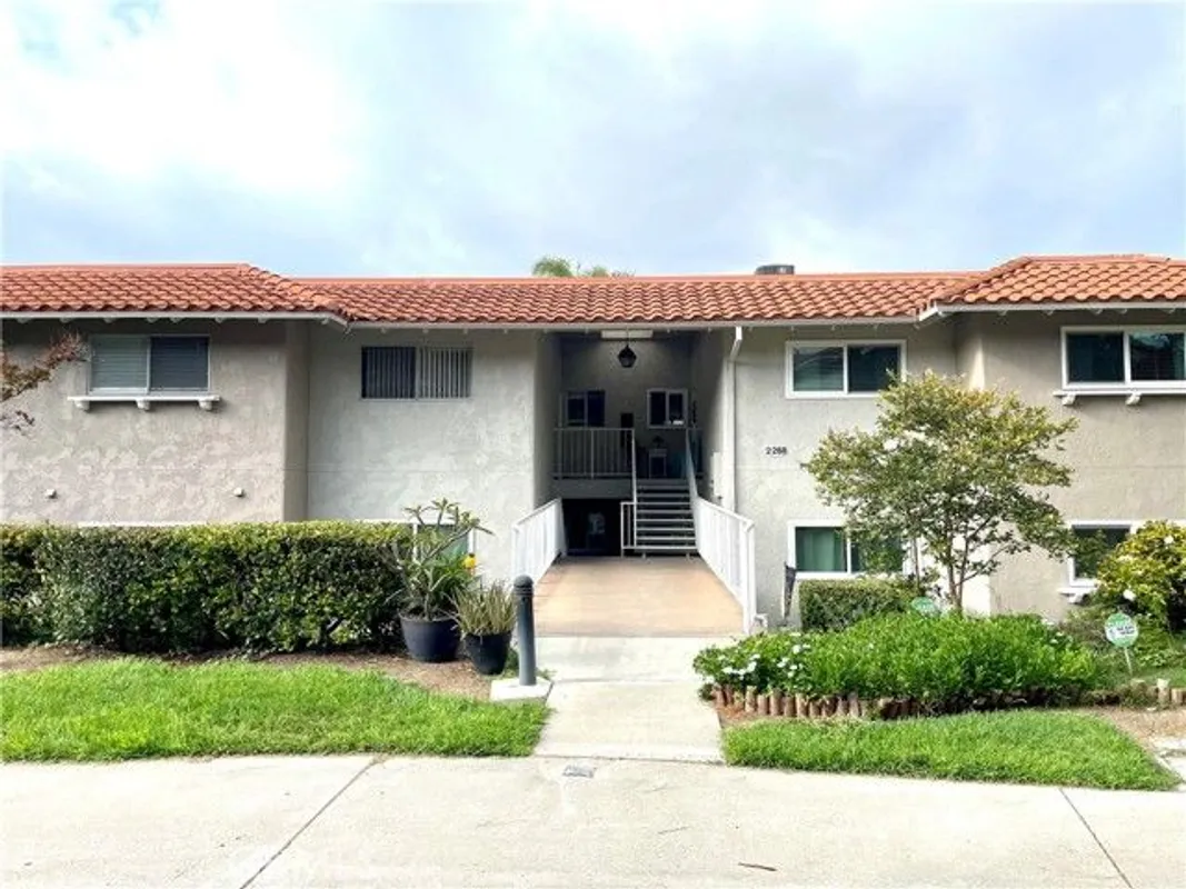 Property Slideshow image 1 of 1 | 2288 via puerta, Laguna Woods, CA, 92637
