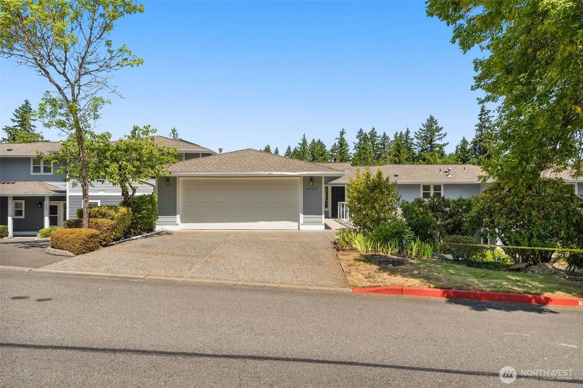 Property Slideshow image 1 of 19 | 4433 providence point pl 3003, Issaquah, WA, 98029