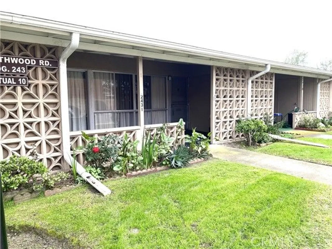 Property Slideshow image 1 of 10 | 1470 northwood rd # m10-243i, Seal Beach, CA, 90740