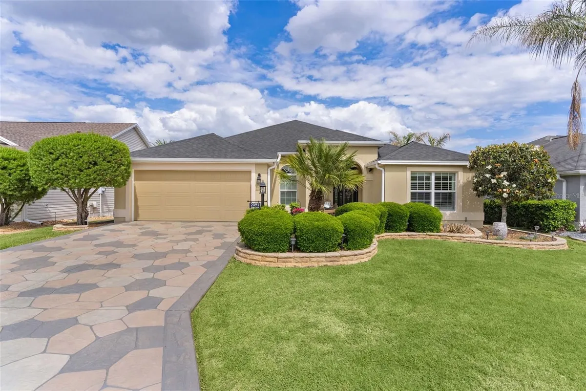 Property Slideshow image 1 of 47 | 2091 dipper loop, The Villages, FL, 32162