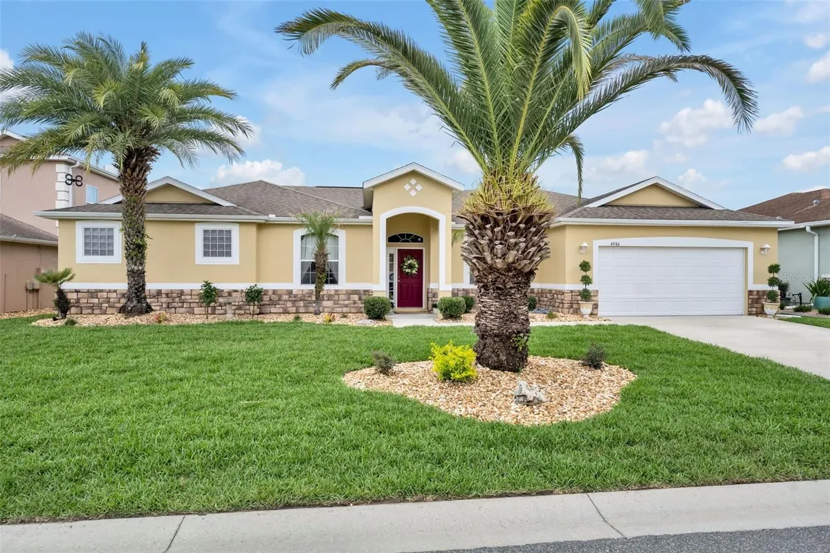 Property Slideshow image 1 of 69 | 4946 ne 124th rd, Oxford, FL, 34484