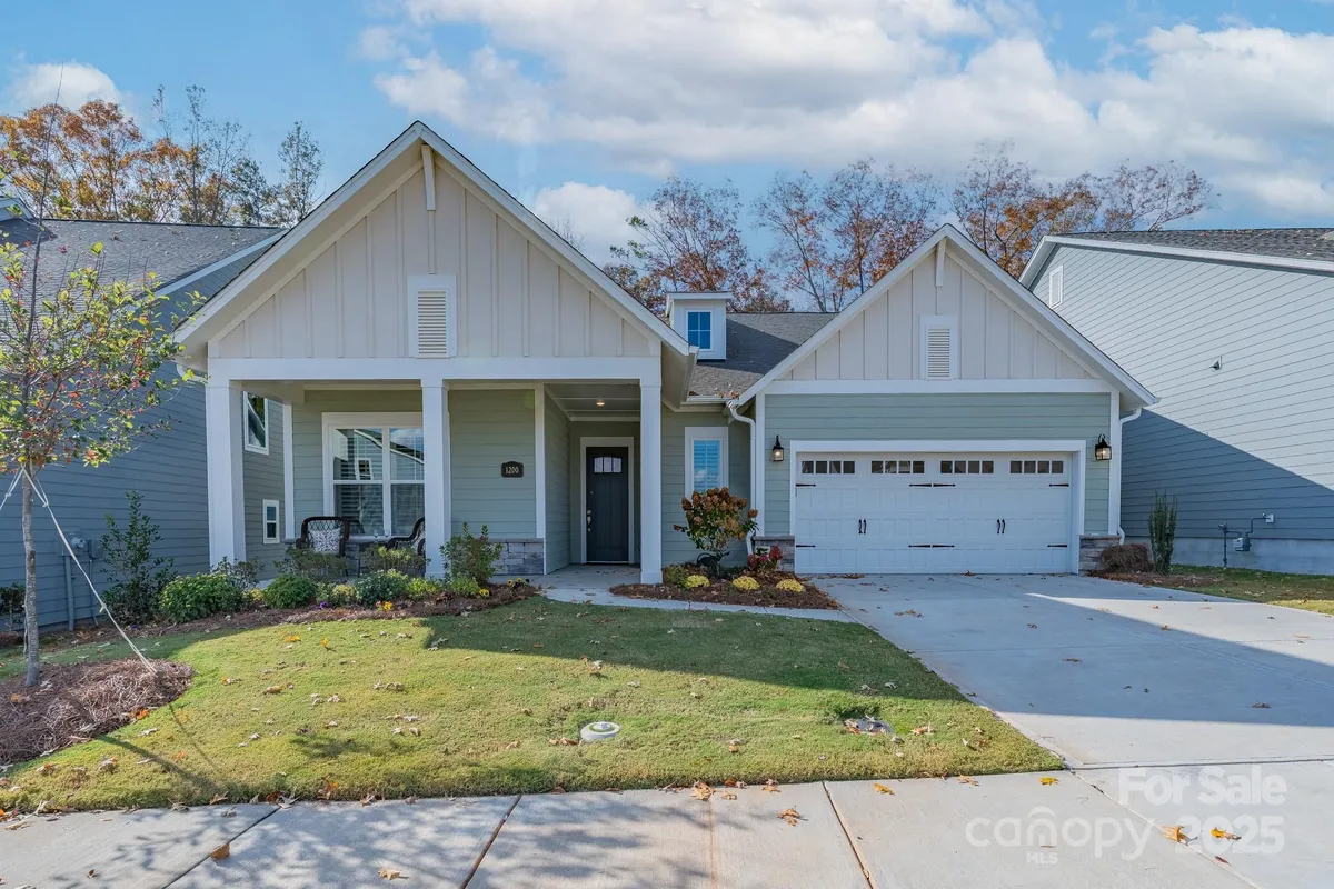 Property Slideshow image 1 of 45 | 1200 meander ln, Waxhaw, NC, 28173