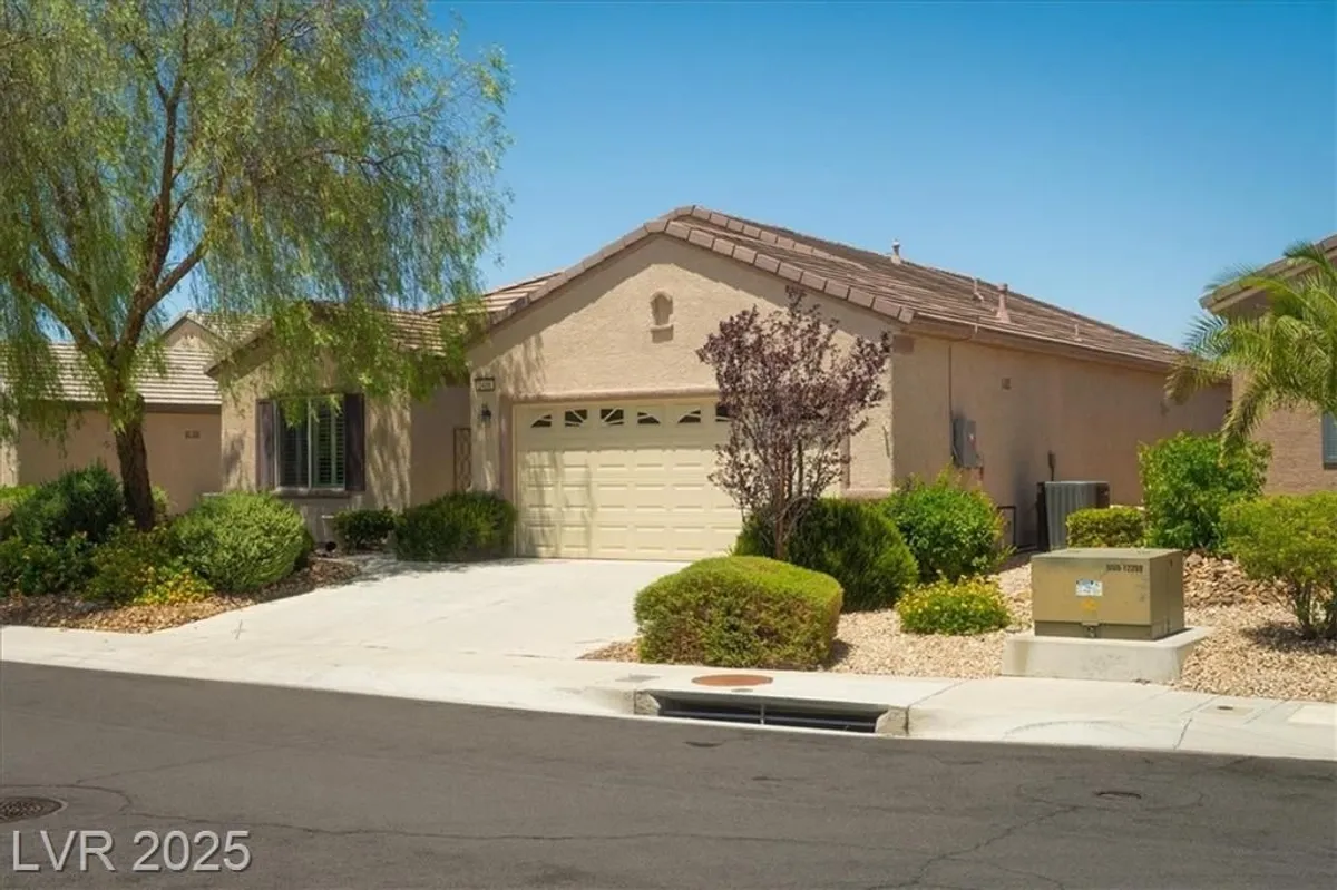 Property Slideshow image 1 of 47 | 2486 divine sky dr, Henderson, NV, 89044