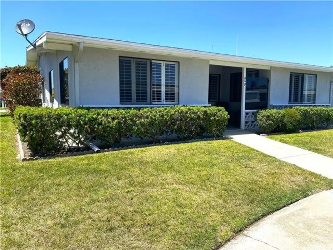 Property Slideshow image 1 of 22 | 13641 alderwood ln, Seal Beach, CA, 90740