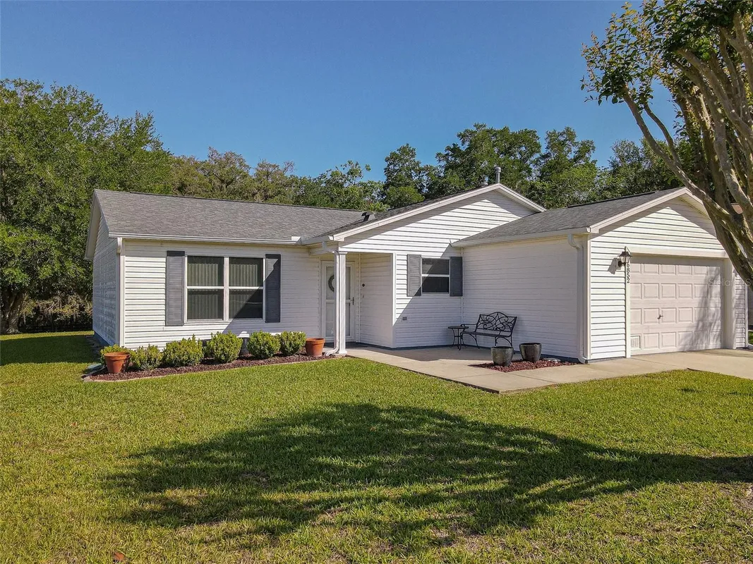 Property Slideshow image 1 of 19 | 16852 se 96th chapelwood cir, The Villages, FL, 32162