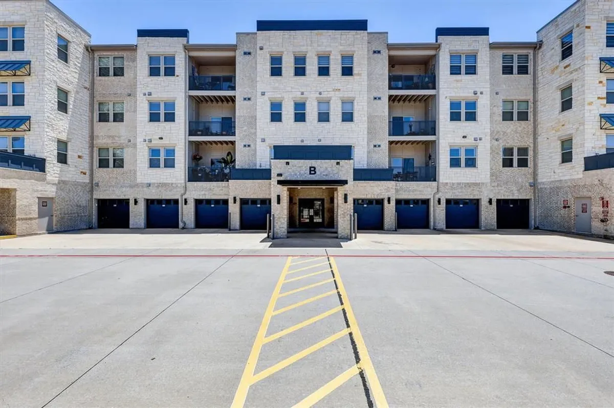 Property Slideshow image 1 of 32 | 651 n watters rd apt 2105, Allen, TX, 75013