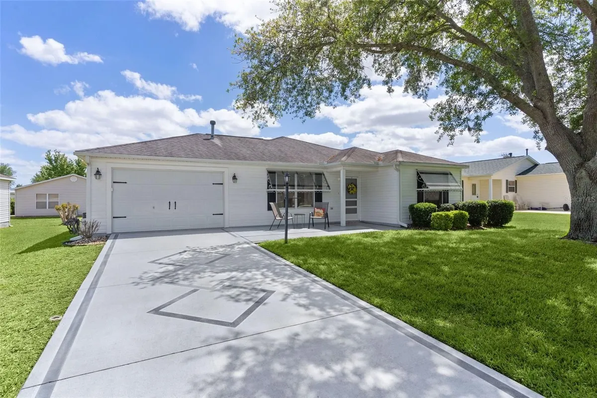 Property Slideshow image 1 of 33 | 8015 se 174th belhaven loop, The Villages, FL, 32162