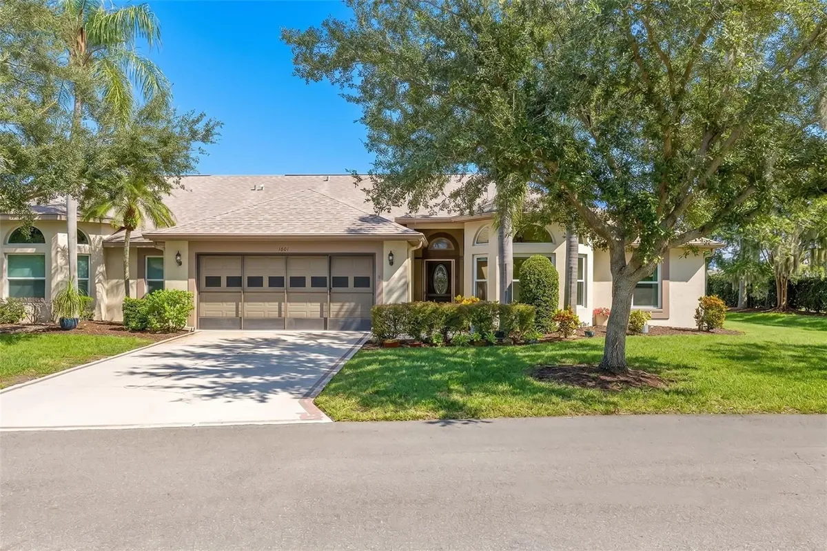 Property Slideshow image 1 of 72 | 1601 laughton pl, Sun City Center, FL, 33573