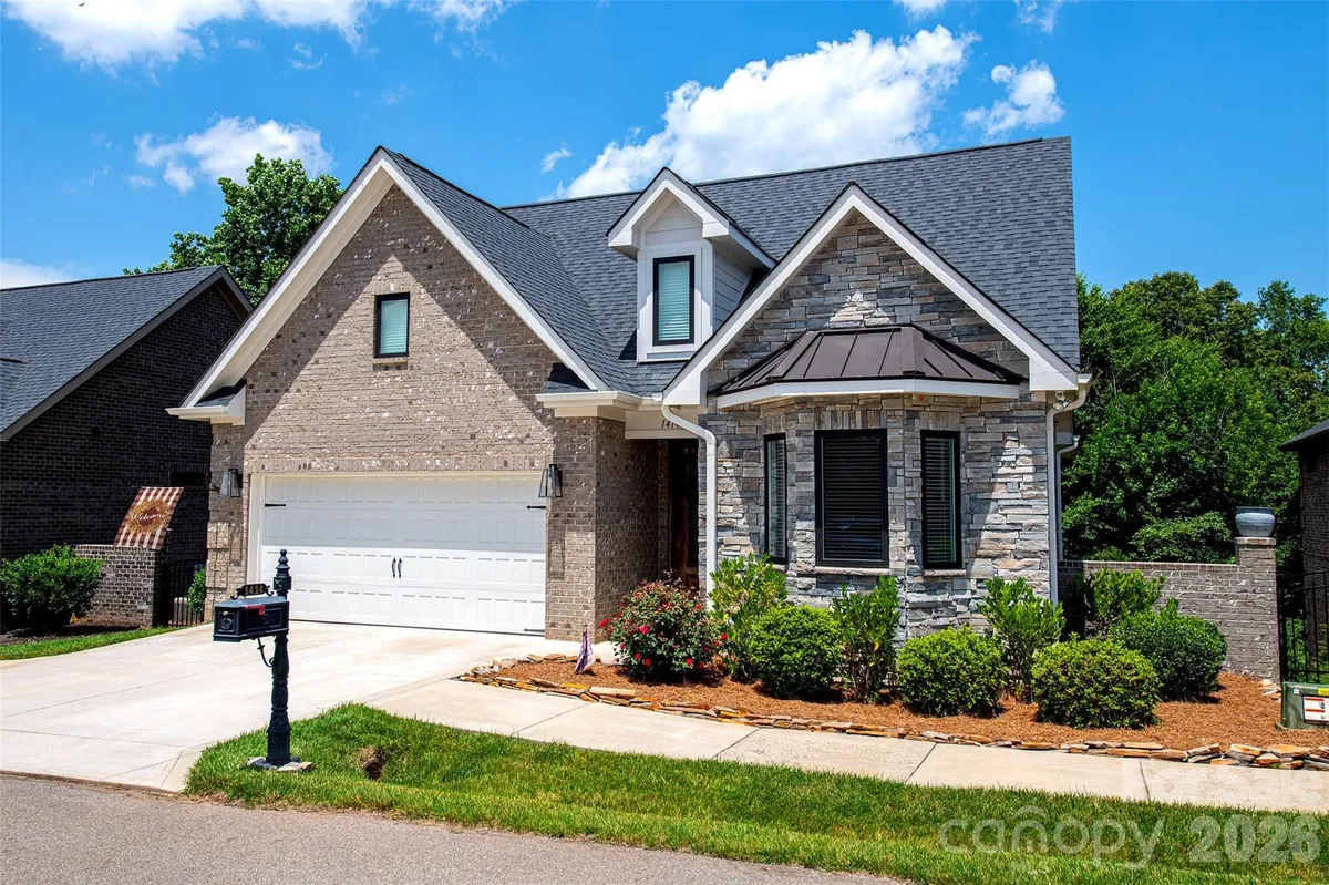 Property Slideshow image 1 of 35 | 1414 spring ridge ln, Denver, NC, 28037