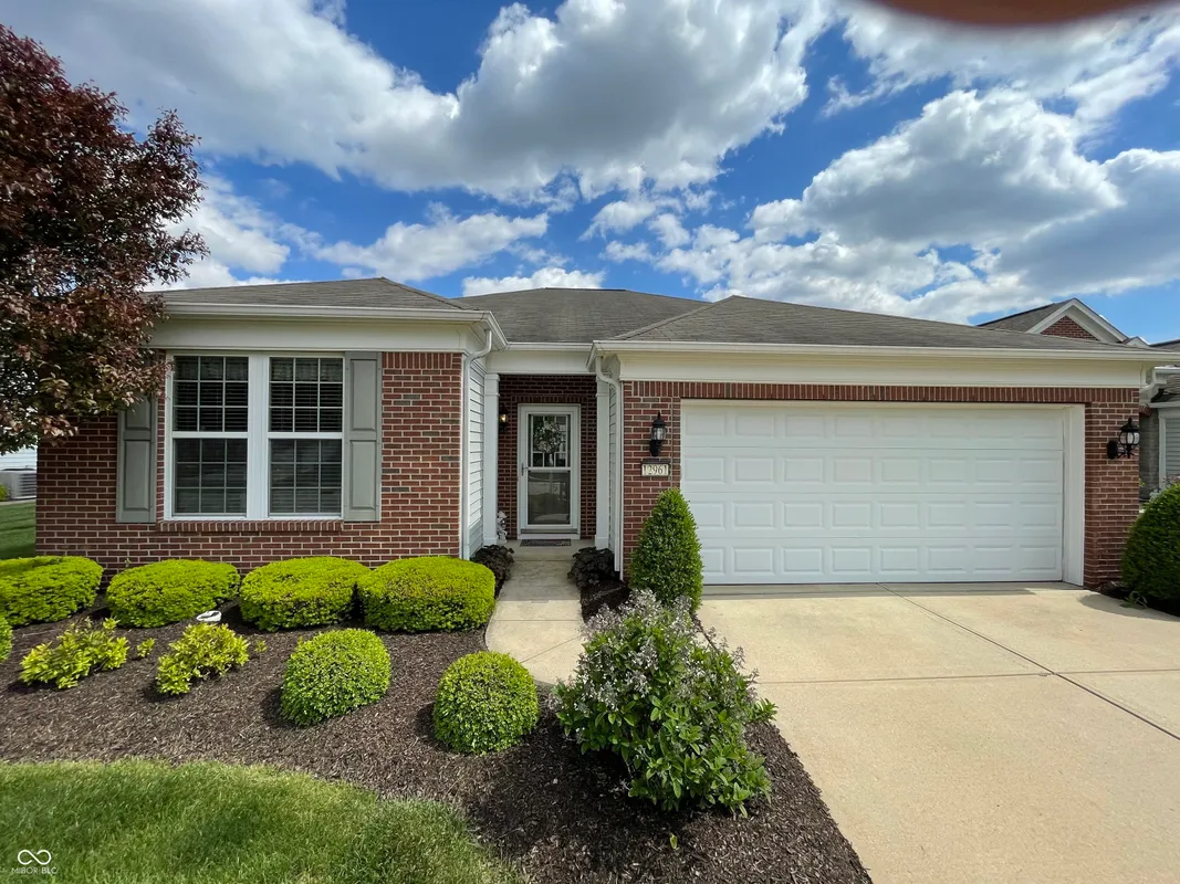 Property Slideshow image 1 of 24 | 12961 merlot ln, Fishers, IN, 46037