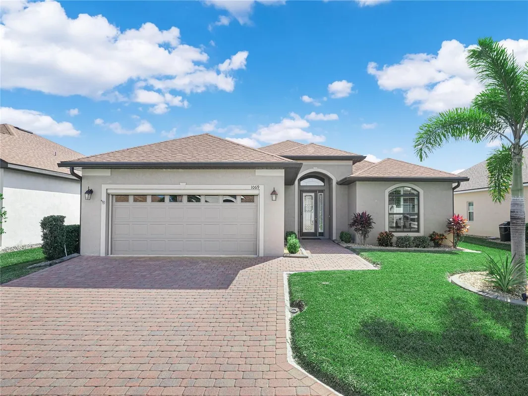 Property Slideshow image 1 of 68 | 1069 sawgrass dr, Winter Haven, FL, 33884
