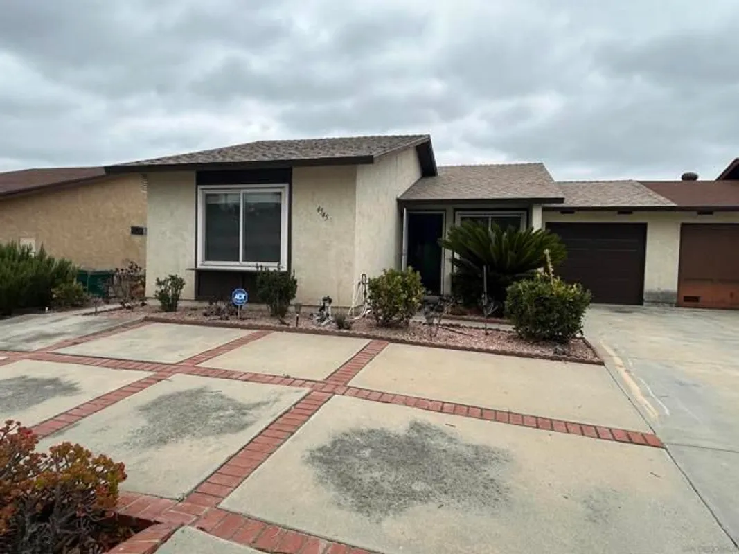 Property Slideshow image 1 of 13 | 4545 sunrise rdg, Oceanside, CA, 92056