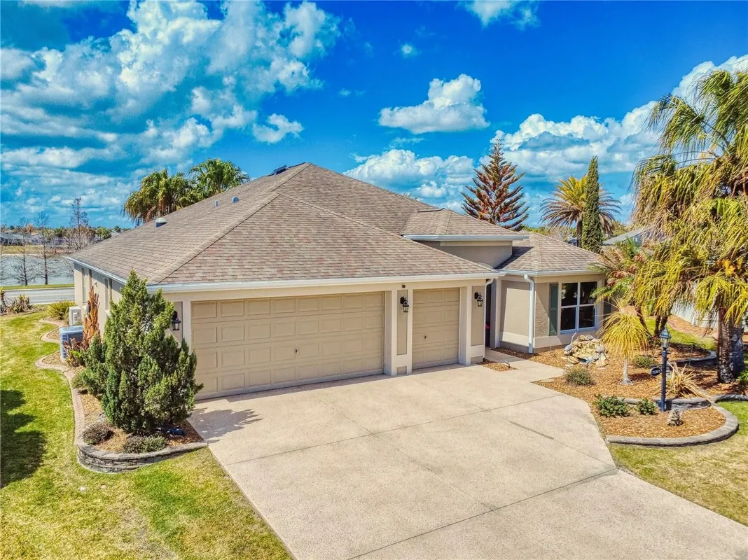 Property Slideshow image 1 of 46 | 3130 vandenberg ct, The Villages, FL, 32163