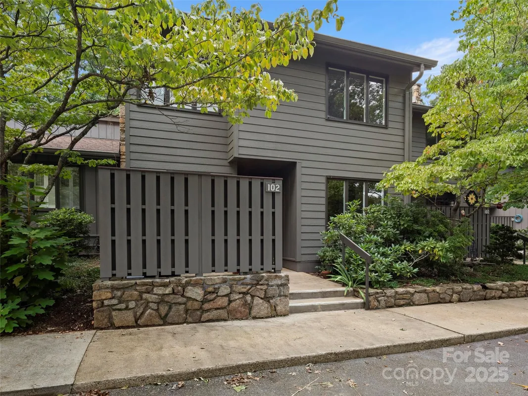 Property Slideshow image 1 of 27 | 102 crowfields dr, Asheville, NC, 28803