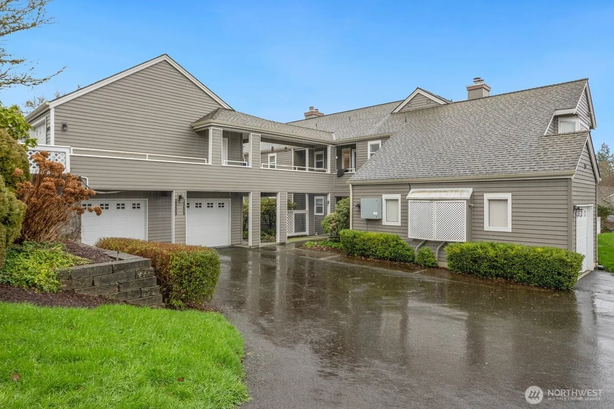 Property Slideshow image 1 of 36 | 22405 se 42nd ter # 1174, Issaquah, WA, 98029