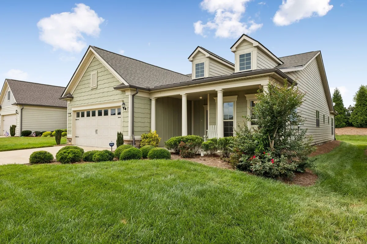 Property Slideshow image 1 of 62 | 1775 humphreys gln, Spring Hill, TN, 37174