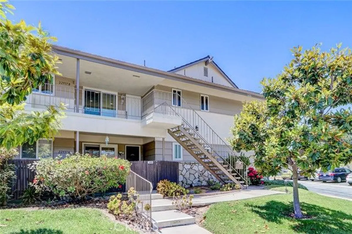 Property Slideshow image 1 of 32 | 22937 nadine cir b, Torrance, CA, 90505