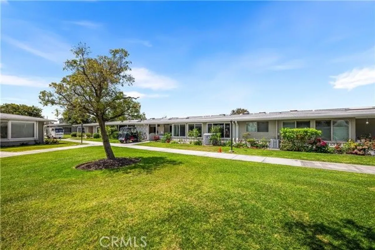 Property Slideshow image 1 of 71 | 1522 merion way 33j, Seal Beach, CA, 90740