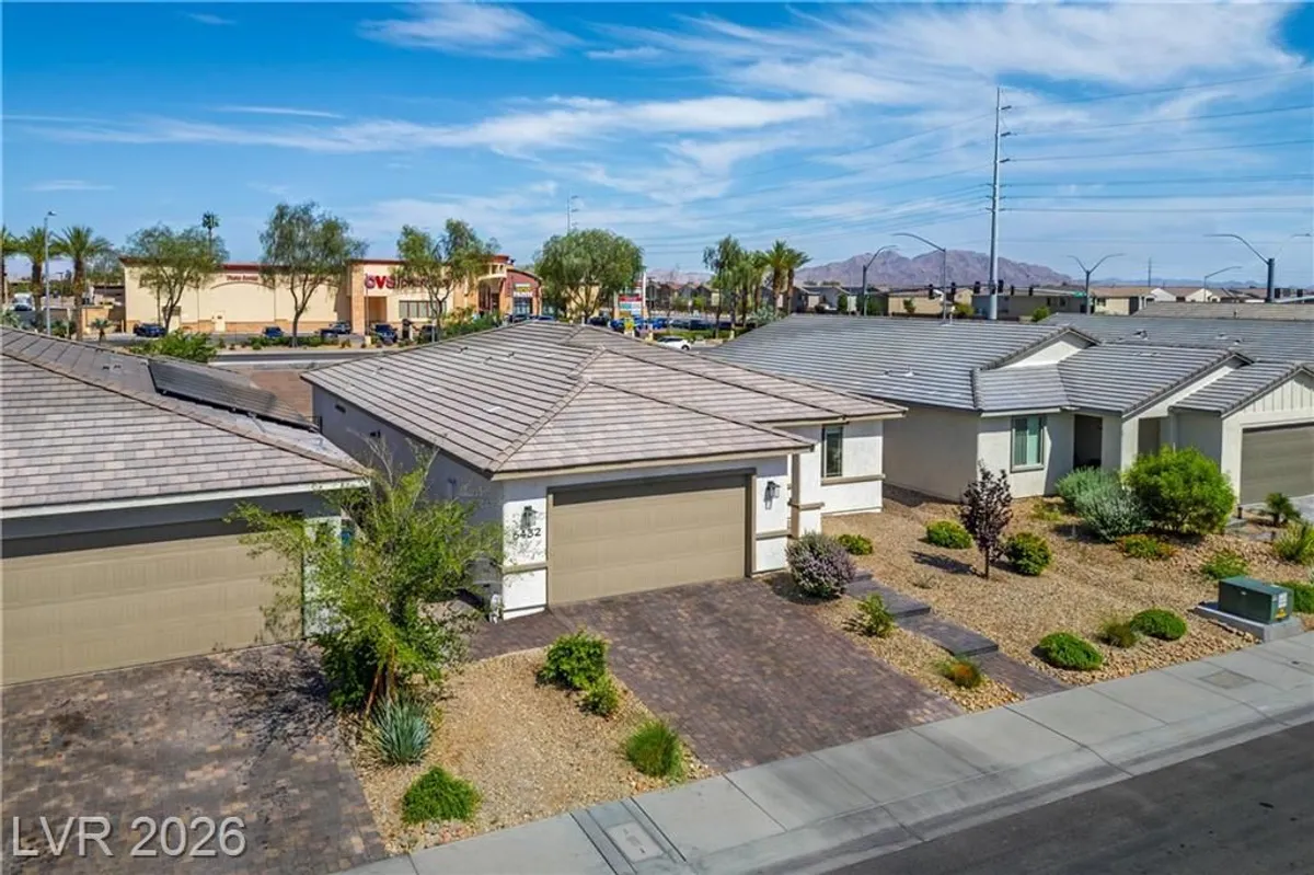 Property Slideshow image 1 of 42 | 6432 linden st, North Las Vegas, NV, 89086