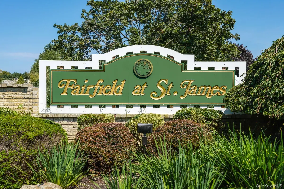 Property Slideshow image 1 of 31 | 309 flair dr, Smithtown, NY, 11780