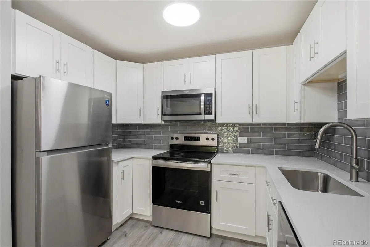 Property Slideshow image 1 of 43 | 795 s alton way 2a, Denver, CO, 80247