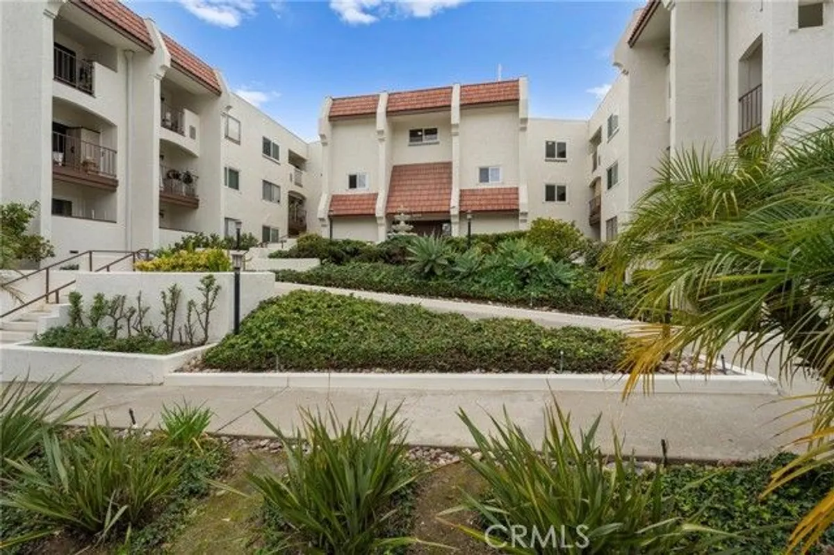 Property Slideshow image 1 of 19 | 6330 genesee ave 203, San Diego, CA, 92122