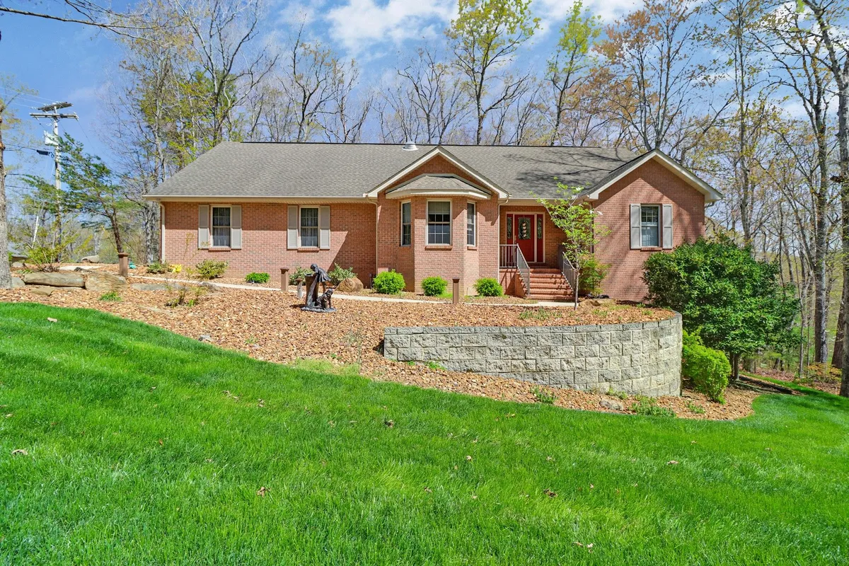 Property Slideshow image 1 of 44 | 10 claremont cir, Crossville, TN, 38558