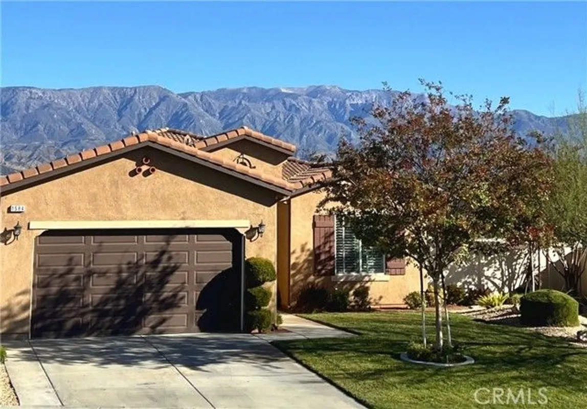 Property Slideshow image 1 of 32 | 1584 vinson crst, Beaumont, CA, 92223