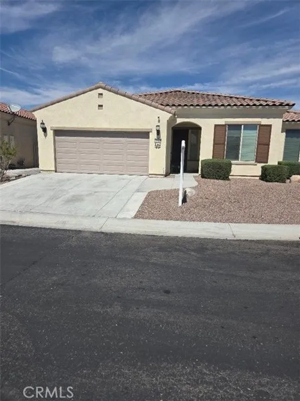 Property Slideshow image 1 of 11 | 18924 vinca cir, Apple Valley, CA, 92308