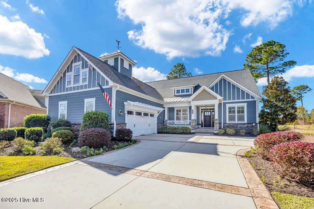 Property Slideshow image 1 of 50 | 1413 w gantry ct, Leland, NC, 28451