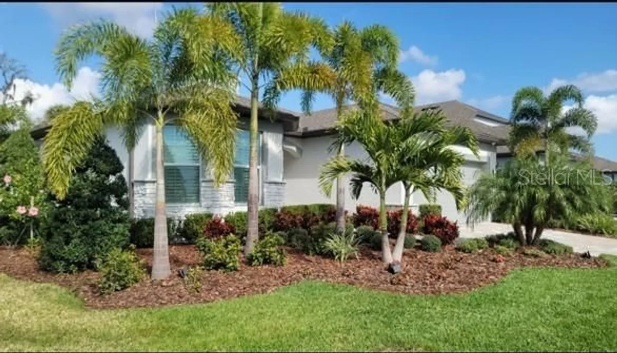 Property Slideshow image 1 of 43 | 10735 spring tide way, Parrish, FL, 34219