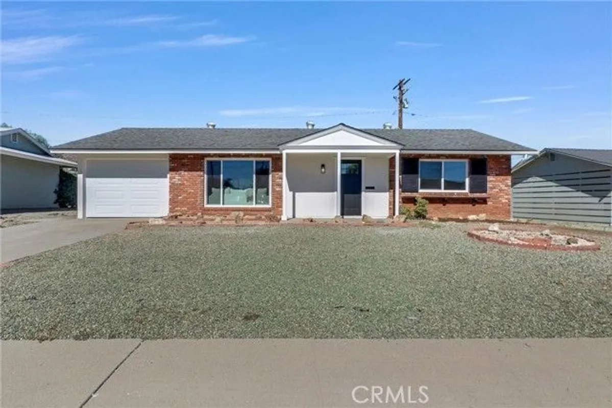 Property Slideshow image 1 of 31 | 25800 coombe hill dr, Menifee, CA, 92586