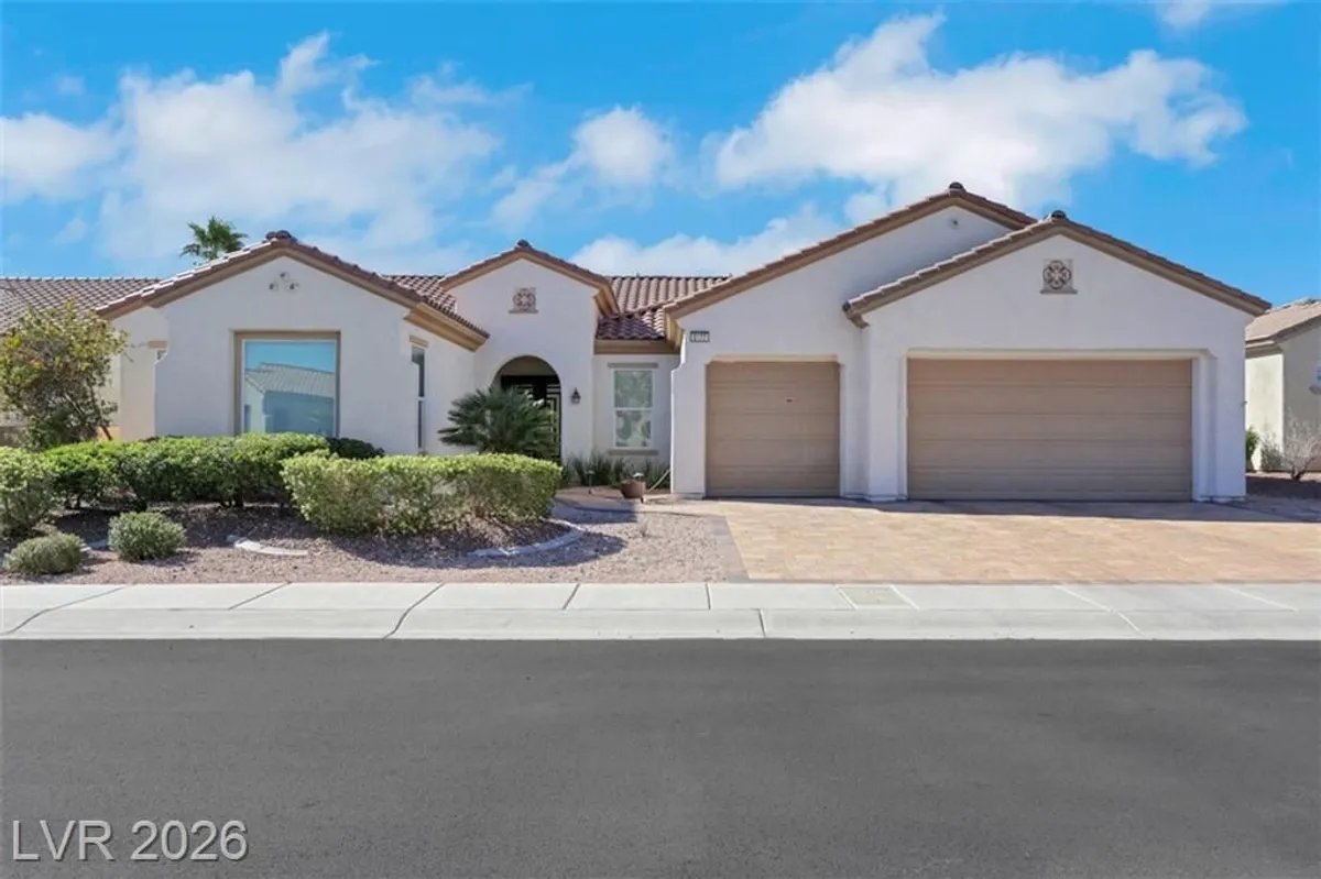 Property Slideshow image 1 of 35 | 2377 chester heights ct, Henderson, NV, 89052